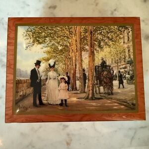 H & G Studios Music Box